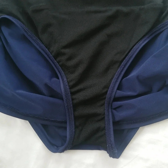 Tommy Bahama Pearl Twist Front Bandeau One Piece Swim Suit Shirred Stomach 8 - Picture 11 of 16